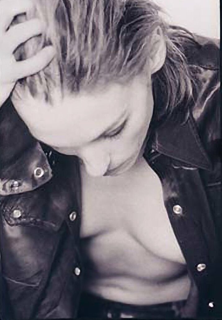 Amy Jo Johnson Has Always Been A Beautiful Goddess What A Classic CumTarget 🥵🤤🥵 #JcIfvfb5